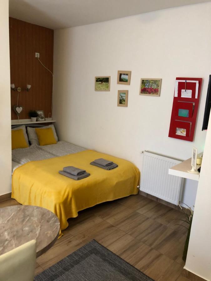 Milla Apartman เซนเทนแดร ภายนอก รูปภาพ