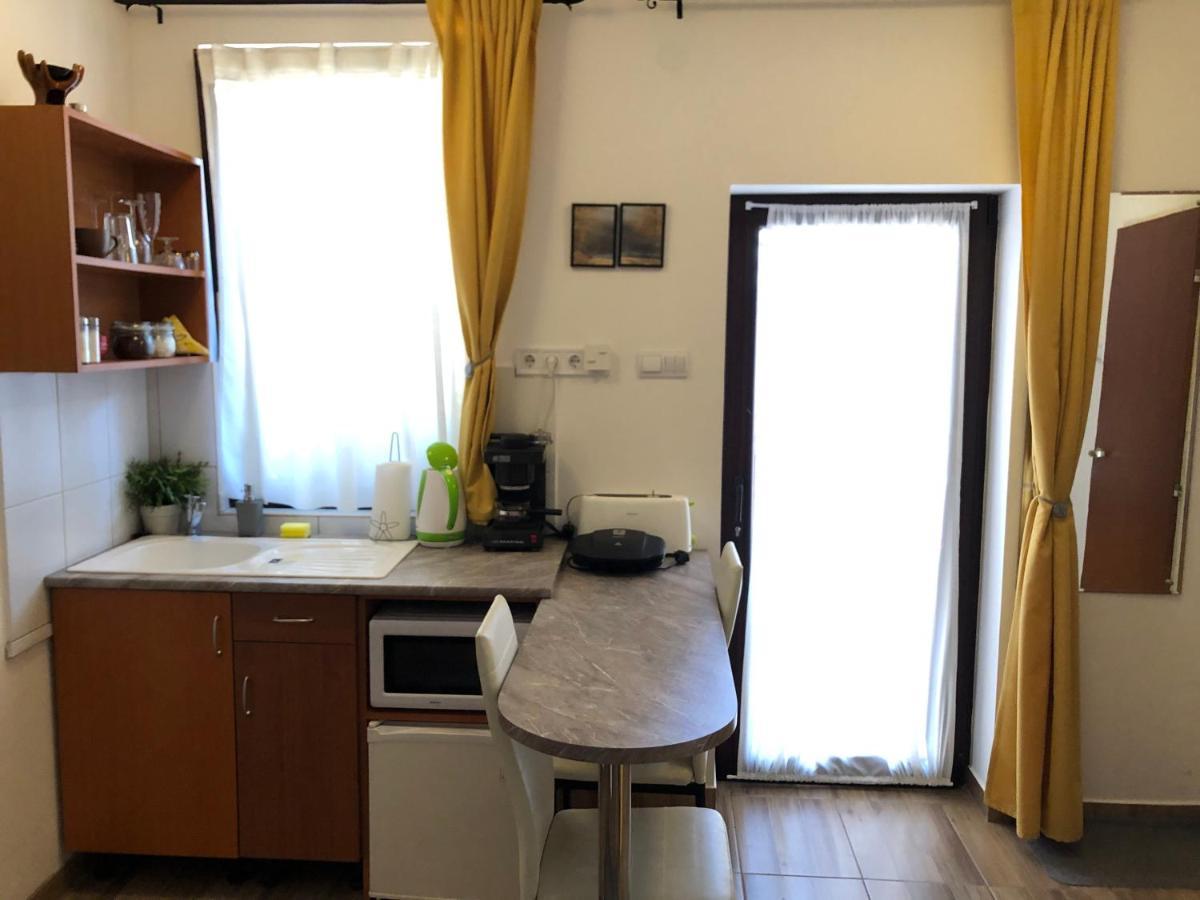 Milla Apartman เซนเทนแดร ภายนอก รูปภาพ