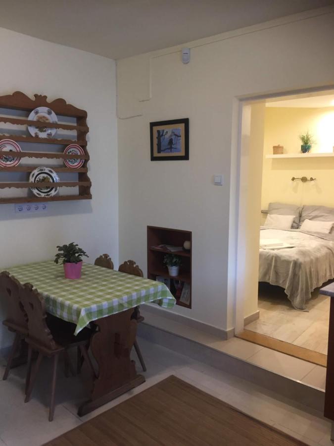 Milla Apartman เซนเทนแดร ภายนอก รูปภาพ